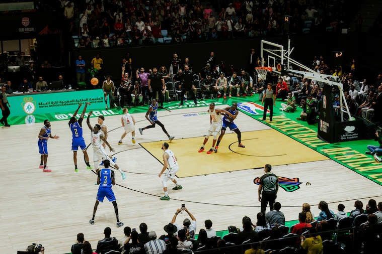 Samba Fall crucifie Rabat au buzzer et offre à Dakar sa première victoire (67 - 66)